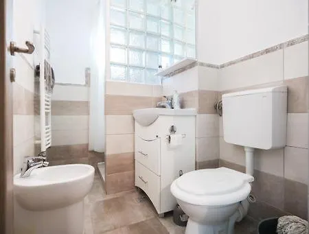 Biuti Apartment Targu Mures Exterior photo