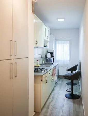 Biuti Apartment Targu Mures Exterior photo